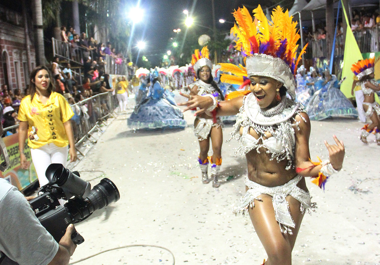 Mestre de bateria da Grande Rio volta com o uso obrigatório de máscaras  durante os ensaios da escola, Carnaval 2022 no Rio de Janeiro